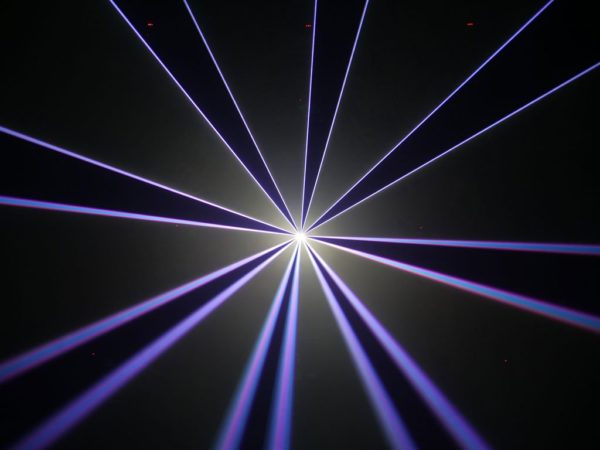 Kvant-Laser-BeamBrush-Serie-Ausgabe1