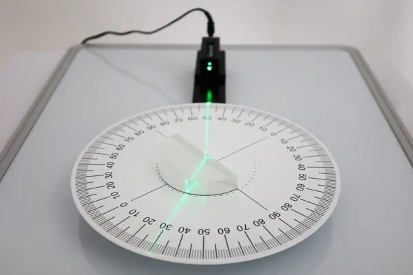 Hartl_Optikscheibe-Laserlinenbox-21-0511-F